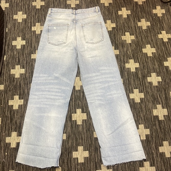 Zara Size 6 Jeans Inseam 26” - Picture 4 of 4